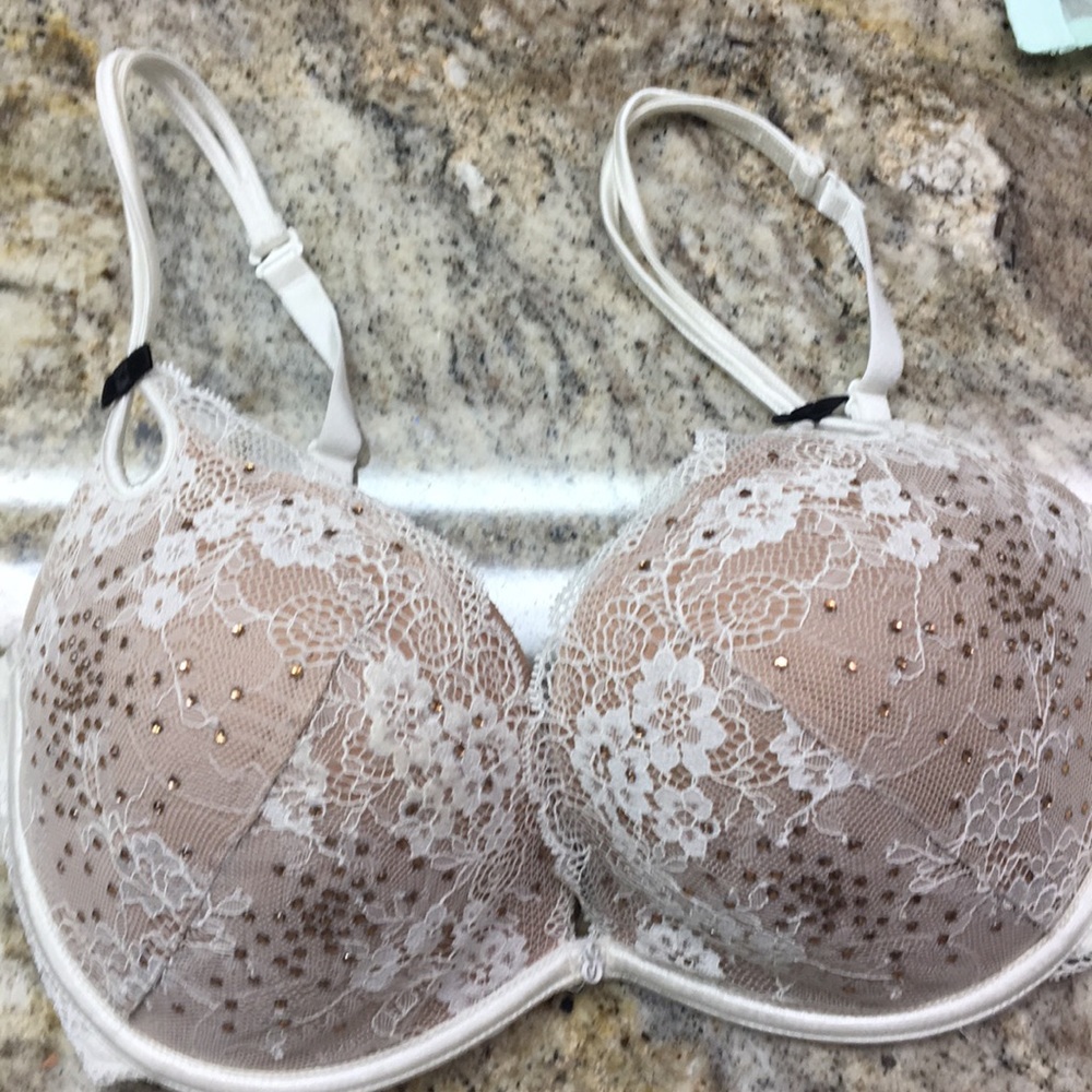 34DD NEW PUSH UP BRA!